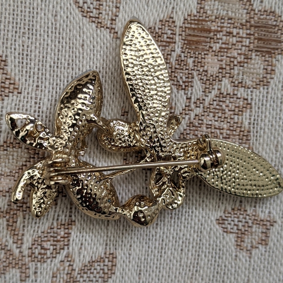 ⚡FREE W BUNDLE⚡ Brooch Bundle - Picture 5 of 7